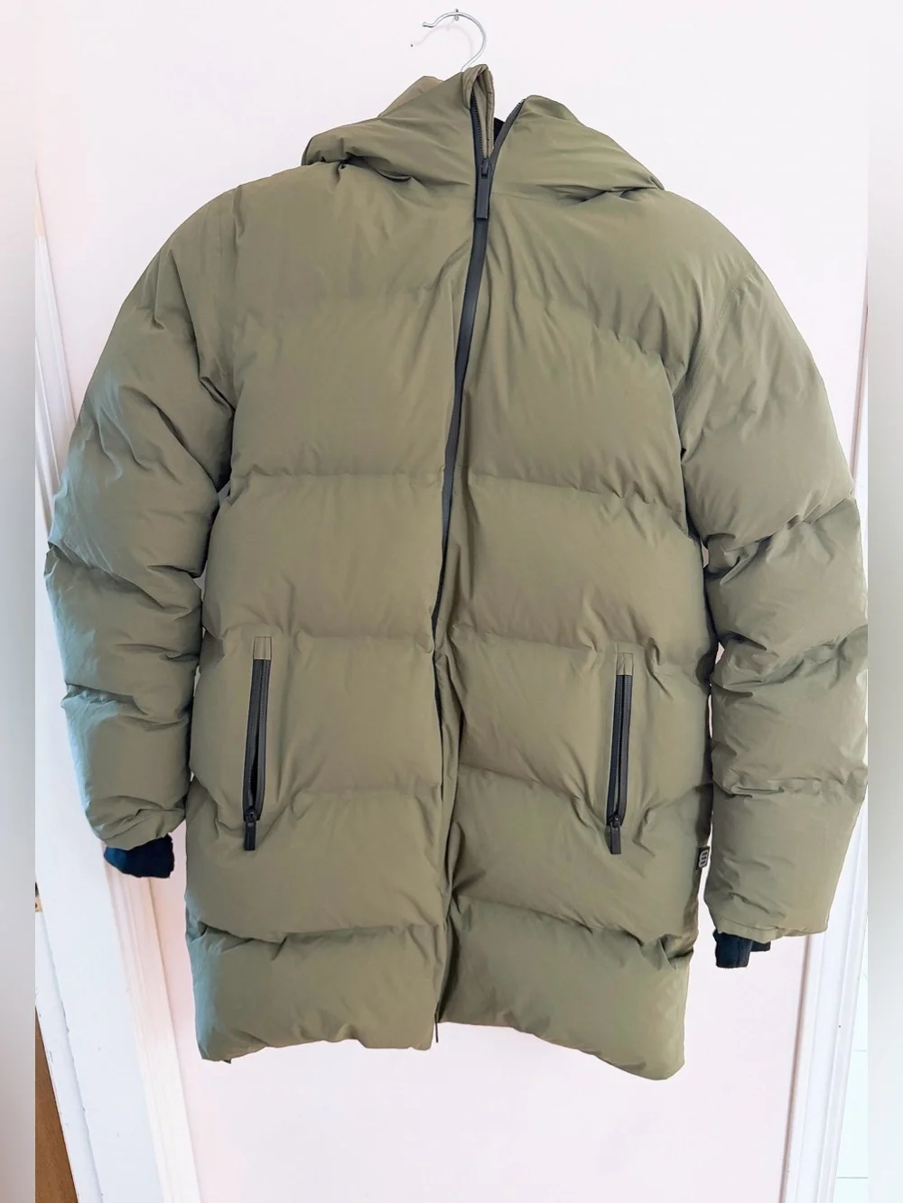 Aritzia The Super Puff₂O™ Mid - Rainstop™ - Picture 2 of 14